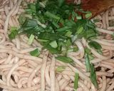 A picture of step 5 of Green chicken pasta.
