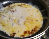 Foto langkah ke 4 dari resep Telur Susu Dadar Simpel.