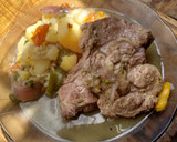 Foto del paso 5 de la receta: Bondiola al disco con cerveza y papas