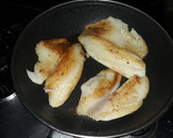 Foto del paso 1 de la receta: Filete de pescado con salsa soya, perejil y romero