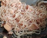 Foto langkah ke 2 dari resep Bihun Goreng Spesial.