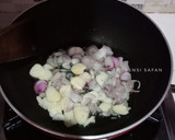 Foto langkah ke 3 dari resep Tumis Pete Cumi Asin.