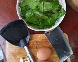 รูปขั้นตอนการทำที่ 1 ของ ใบเหลียงผัดไข่