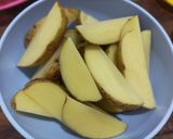 Foto langkah ke 1 dari resep Baked Potato Wedges 🥔🥔🥔.