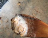 A picture of step 2 of Semolina Halva (with almond).