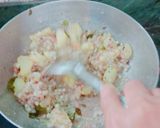 A picture of step 2 of Sabudana Khichdi.