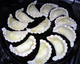 Foto del paso 13 de la receta: Empanadas de pollo ahumado 🐓
