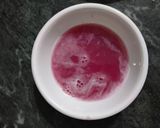 A picture of step 3 of Pomo guava mocktail.