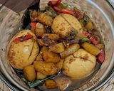 Foto langkah ke 4 dari resep Kentang Telur Kecap Pedas Manis.