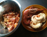 Foto del paso 2 de la receta: Rossejat (arroz con sepia y gambones)