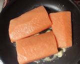 Foto del paso 2 de la receta Salmón con soja y miel
