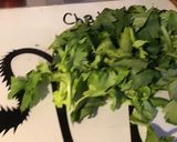 Une image de l'étape 1 de Salade de céleri branche aux tomates,mozzarella di buffala et persil.