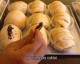 Foto langkah ke 4 dari resep Roti pisang cokelat.