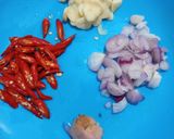 Foto langkah ke 2 dari resep Tumis kangkung kering.