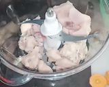 Foto langkah ke 1 dari resep Lumpia Ayam Roll.