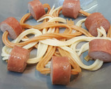 Foto del paso 6 de la receta: Spaghetti picantes y dulces con salchichas de pavo fantasia 
