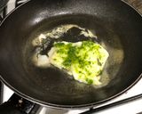 Foto del paso 3 de la receta: Bacalao a la plancha con verduras en lékué
