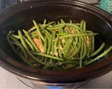 A picture of step 6 of Crock pot chicken, baby potatoes & green beans.
