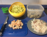 Foto del paso 1 de la receta: Espaguetis de calabacín con marisco 🦐