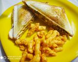 A picture of step 4 of Leftover gobhi matar veggie Sandwich.