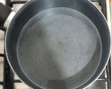 Foto del paso 1 de la receta: Medallón de filete miñón y espárragos flameados con salsa holandesa