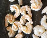 A picture of step 1 of Chillies Garlic Prawns.