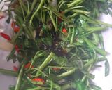 Foto langkah ke 3 dari resep Tumis kangkung.
