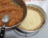 Foto del paso 5 de la receta: Tarta de Manzana con Base de Avena y Crema Pastelera