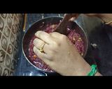 A picture of step 10 of Beetroot halwa.