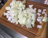 Une image de l'étape 5 de Sauces aux trois piments, coriandre et radis noir.