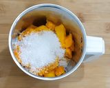 A picture of step 1 of Mango Mastani.