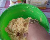 Foto langkah ke 3 dari resep Choco Chips Cookies (1 adonan jadi banyak varian cookies).
