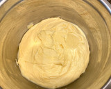 Foto del paso 7 de la receta: Muffins de mantequilla con trocitos de chocolate con leche