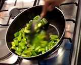 A picture of step 2 of Bhindi Do Pyaaza.