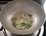 બટાકા પૌવા (Bataka Poha Recipe In Gujarati) રેસીપી સ્ટેપ2ફોટો