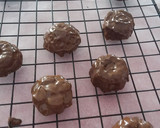 Foto del paso 3 de la receta: Galletas de frutos secos y chocolate sin horno