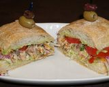 Foto del paso 5 de la receta: Sándwich de ensalada de jurel en pan chapata