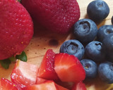 Foto del paso 1 de la receta: Budín Saludable con Arándanos y Frutillas