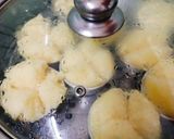 A picture of step 4 of Pineapple Honeycomb Cake (Bánh bò khóm).