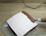 Foto del paso 8 de la receta: Tarta de chocolate y fresa para el día de la madre