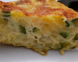 Foto del paso 5 de la receta: Tortilla de patatas con calabacín y cebolla