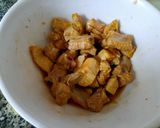 Hình bước làm 1 của món Sườn rim cho bé