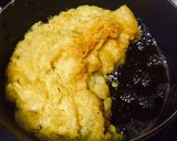 รูปขั้นตอนการทำที่ 1 ของ ไข่เจียวปูทะลัก(รอเจ๊ไฝไม่ไหว)