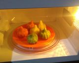 A picture of step 4 of Tri colour suji Modak.