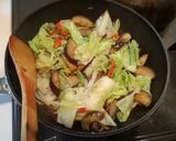 Foto langkah ke 5 dari resep Tumis Kubis & Terong saus tiram Ξ☆.