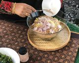 Gambar langkah 6 resipi Kerabu Pucuk Paku.