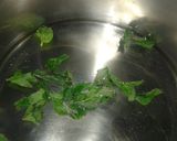 A picture of step 1 of Virgin mojito.