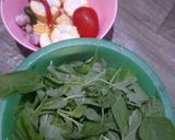Foto langkah ke 1 dari resep Sayur Bayam Jagung.