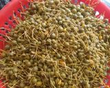 A picture of step 1 of Marwari Kair Pickle (Marwari Kair Ka Achaar) Recipe.