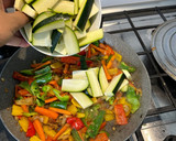 Foto del paso 12 de la receta: Fideos chinos con pollo y verduras